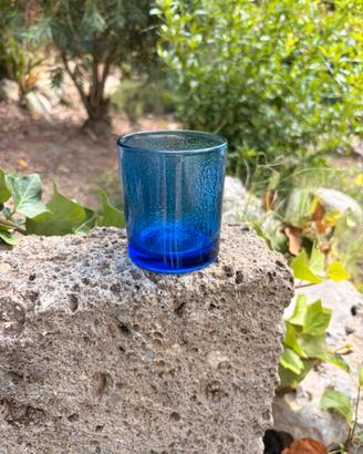 Bicchieri in vetro blu