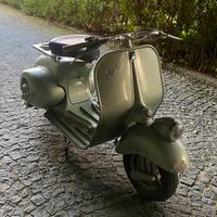 Piaggio Vespa 125 faro basso 1951 vacanze romane
