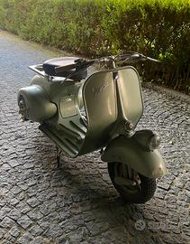 Piaggio Vespa 125 faro basso 1951 vacanze romane