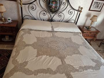 Coperta matrimoniale in Pizzo di Cantù