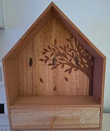 Casetta in legno per chiavi 