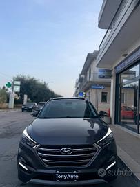 Hyundai Tucson 1.7 CRDi XPossibleTETTO APRIBILE,TE