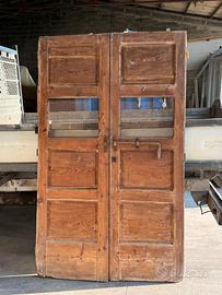 Porta antica in legno massello a due ante