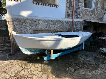 Barca lancia d'epoca da pesca