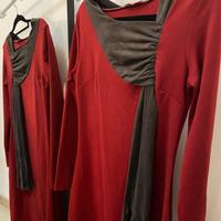 Vestiti rosso e marone