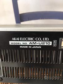 Amplificatore akai am u-210