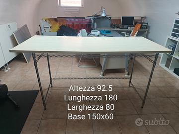 Tavolo da lavoro alto