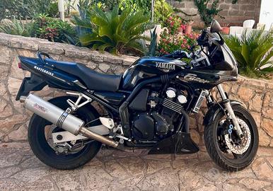 Yamaha FZS 600 Fazer - Moto storica affidabile