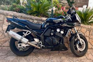 Yamaha FZS 600 Fazer - Moto storica affidabile