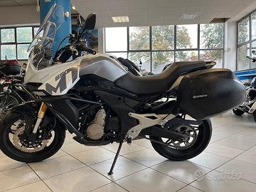 CF MOTO 650 MT DEL 2022