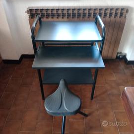 Tavolino Nero a PC con sedia