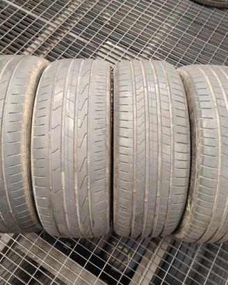 N4 215 55 R16 93V Estive