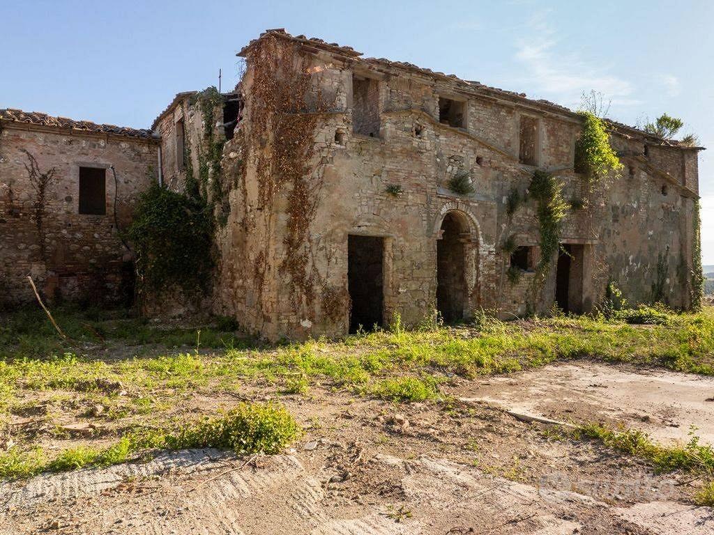 Rustico / Casale di 1200 m² con box auto a Volterr - Vista 6