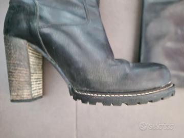 Stivali neri o marroni