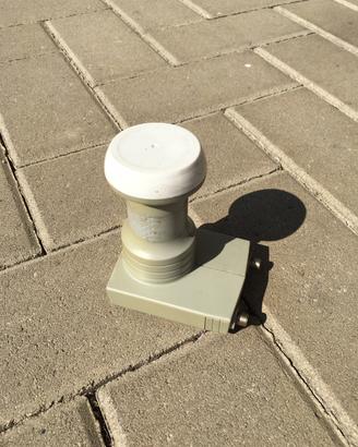 Illuminatore LNB SCR Legacy port FR8-Q2S Sky