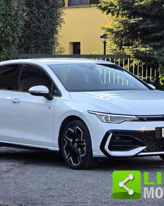 VOLKSWAGEN Golf 1.5 eTSI 150 CV ACT DSG R-Line P