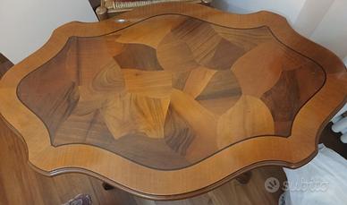 Splendido tavolino Liberty con Intarsi
