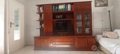 Parete attrezzata  in arte povera