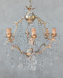 Lampadario con cristalli