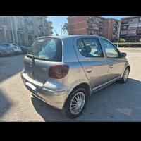  Toyota Yaris anno 2004 turbo diesel 