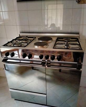 cucina a gas forno elettrico angolo cottura