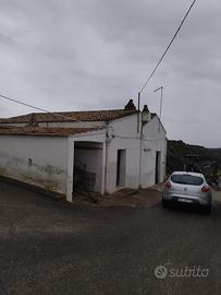 Casa indipendente con terreno