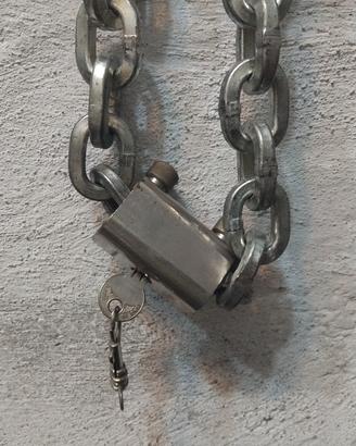 catena e lucchetto antifurto da scegliere. 