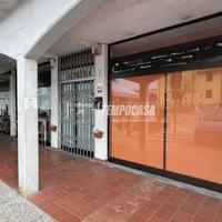 Negozio a Grezzago Piazza A. Moro 1 locali