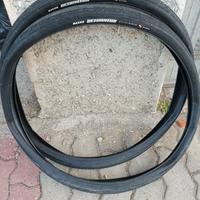 Copertoni Maxxis Detonator 27,5 coppia+ camere d'