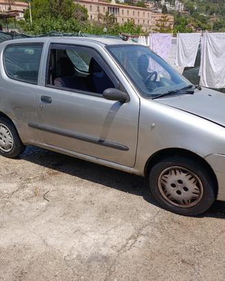 FIAT 600