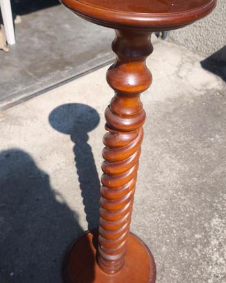 colonna in legno vintage