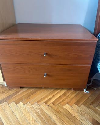 Due comodini legno color noce