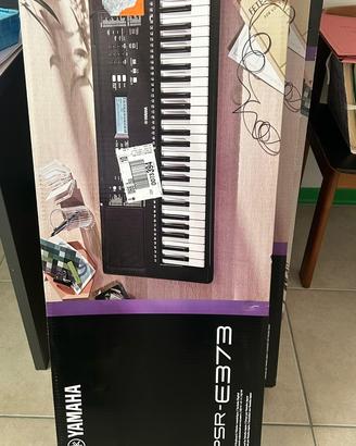 Tastiera yamaha PSR-E 373 61 tasti nuova