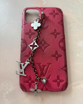 Cover LV rosa con catenella Iphone 11