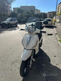 Beverly Piaggio 350