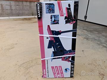 banco da lavoro con morsa