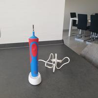 Spazzolino elettrico. 