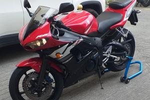 moto R6