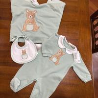 Set per neonato con copertina, tutina e bavaglino.