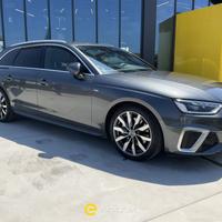 AUDI A4 Avant 40 TDI S tronic S line edition
