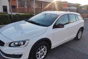 volvo v60 cross country d4 190 cv