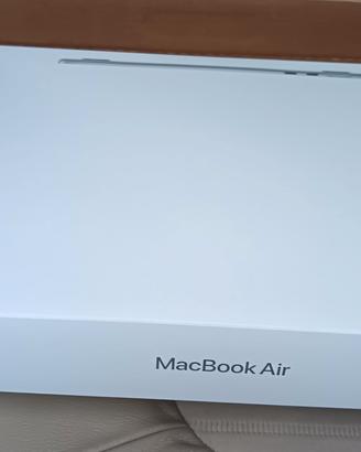 MacBook Air 13'' M5