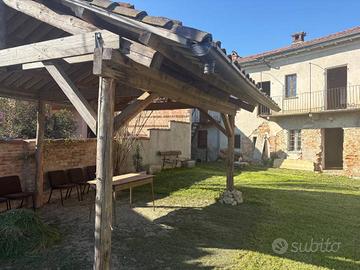 CASALE DA RISTRUTTURARE NEL MONFERRATO ASTIGIANO