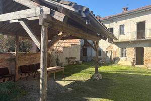 CASALE DA RISTRUTTURARE NEL MONFERRATO ASTIGIANO