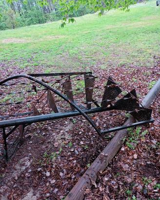 Scala a chiocciola in ferro. Trattabile!!