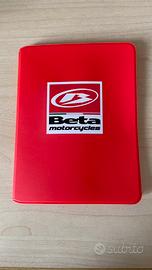 Porta documenti e portachiavi Beta