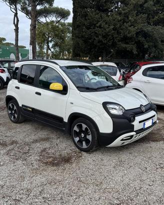 FIAT New Panda PANDINA CROSS HYBRID 1.0cc 70cv