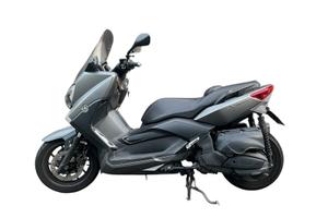 Scooter YAMAHA XMAX