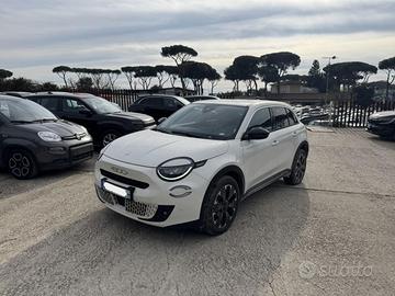 FIAT 600 HYBRID LA PRIMA DCT6 1.2cc 100cv 360° C