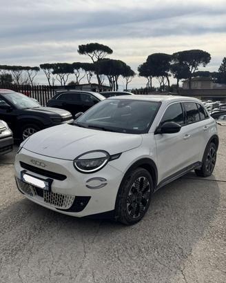 FIAT 600 HYBRID LA PRIMA DCT6 1.2cc 100cv 360° C